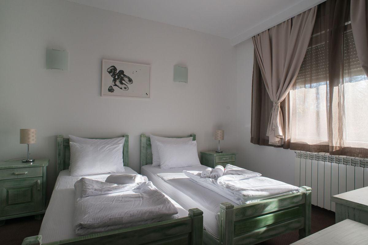 Hotel Trim Nikšić Bagian luar foto