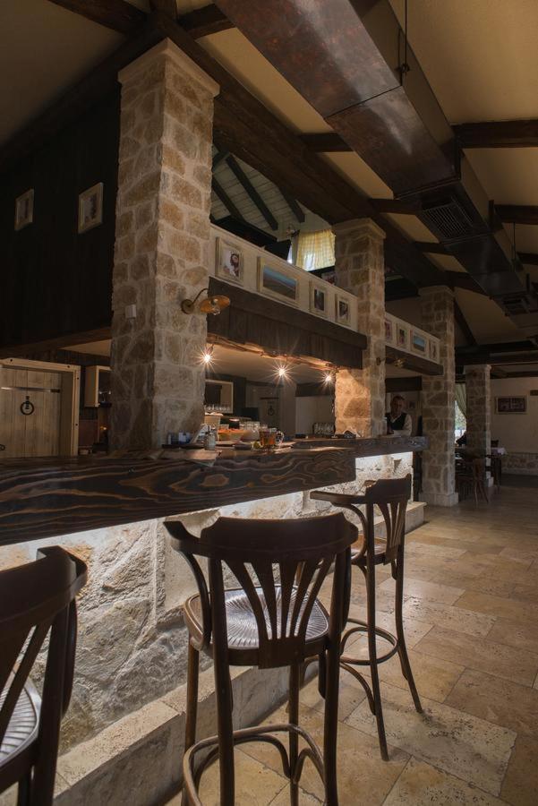 Hotel Trim Nikšić Bagian luar foto