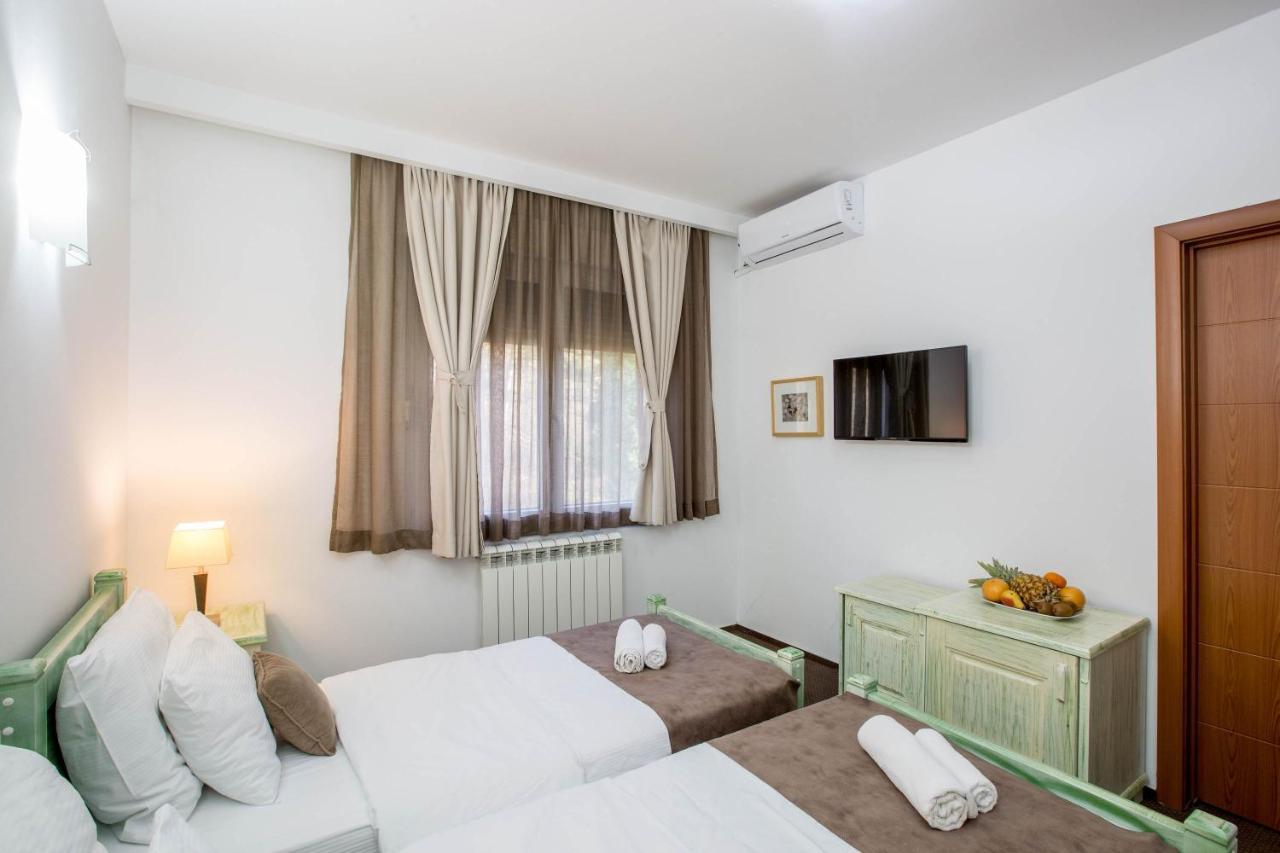 Hotel Trim Nikšić Bagian luar foto