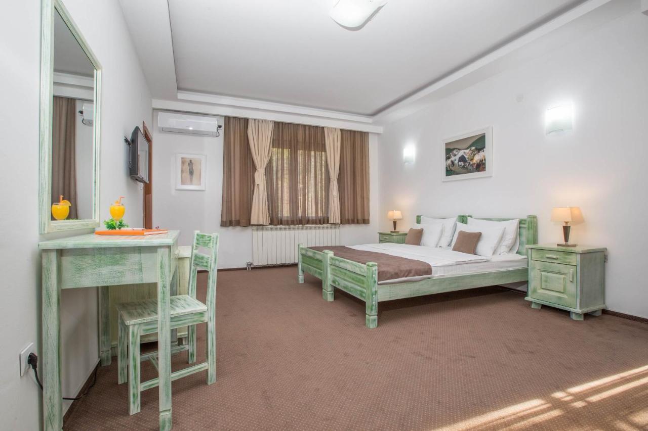 Hotel Trim Nikšić Bagian luar foto